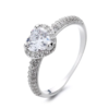 Anillo solitario corazón
