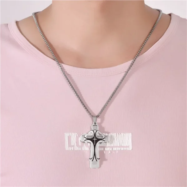 Collar Cruz Tres Capas - Imagen 3