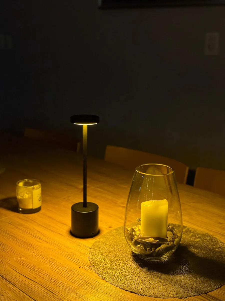 Lámpara LED inalámbrica de mesa recargable - Imagen 4